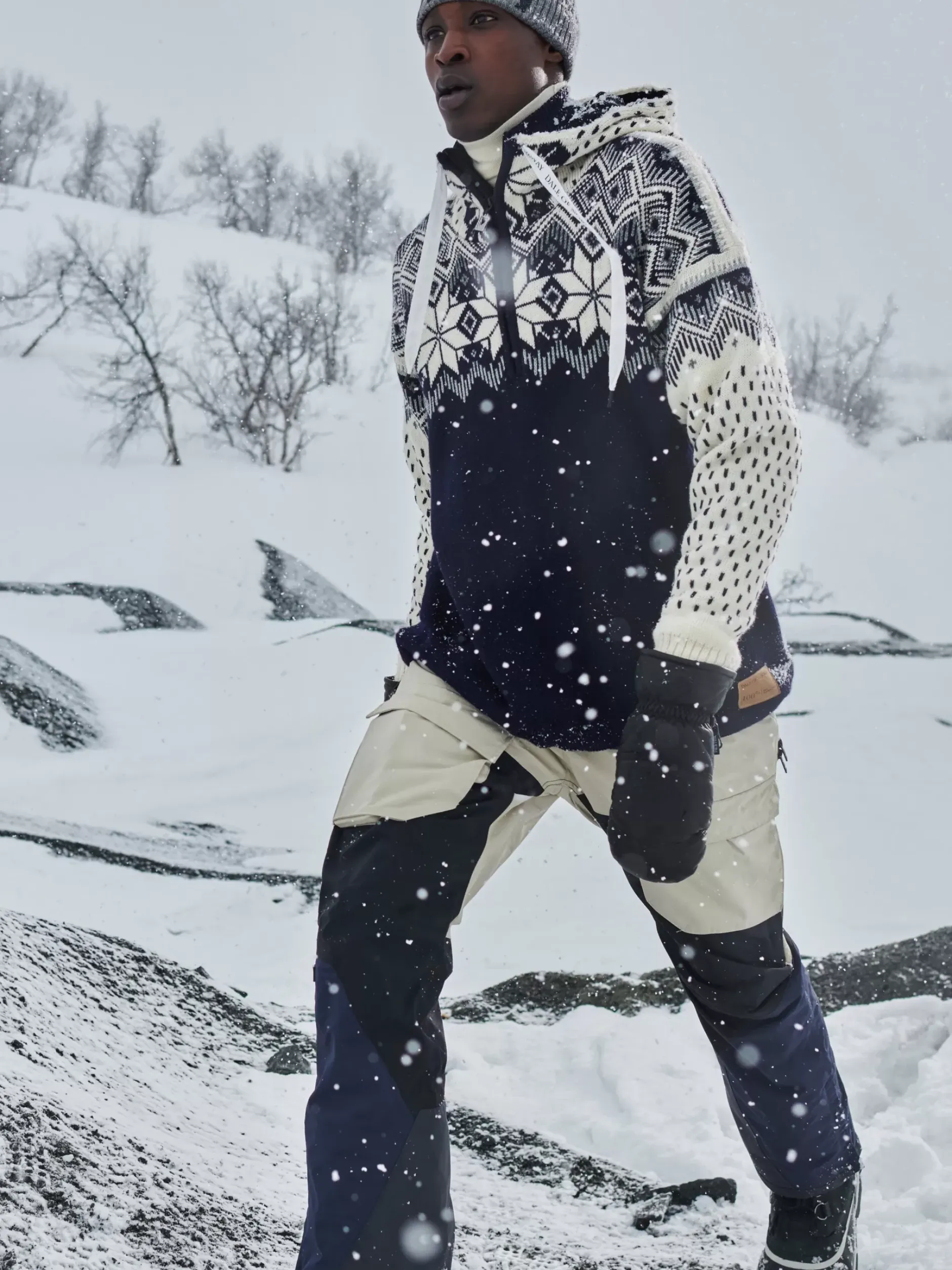 Shop Dale of Norway Vegard Weatherproof Hettegenser - Norsk Ull Mork Bla